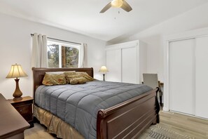 Cabaña, varias camas, patio (2580) | 3 habitaciones, decoración personalizada y muebles diferentes 