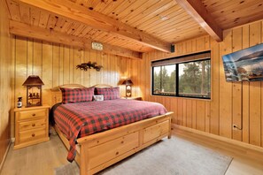 3 bedrooms, individually decorated, individually furnished, bed sheets - Lakeview Pines Log Cabin #2585 (Big Bear Lake)