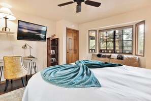 Cabin, Multiple Beds, Pool Access, Mountain View (2570) | 2 bedrooms, individually decorated, individually furnished, bed sheets