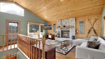 Cabin, Multiple Beds, Pool Access, Mountain View (2570) | Living area
