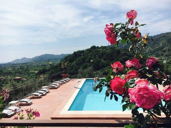 Pool - Agriturismo Il Poggio Luxury Country Resort (Graniti)