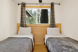 Ferienhütte, Mehrere Betten, Poolzugang, Bergblick (2559)