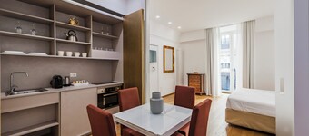Rg7 Apartments