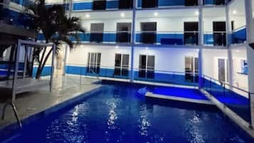 Outdoor pool, a heated pool