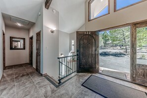 Interior - Chalet Blanca–Sierra Blanca Views+Hot Tub+ Family Mountain Luxe (Ruidoso)