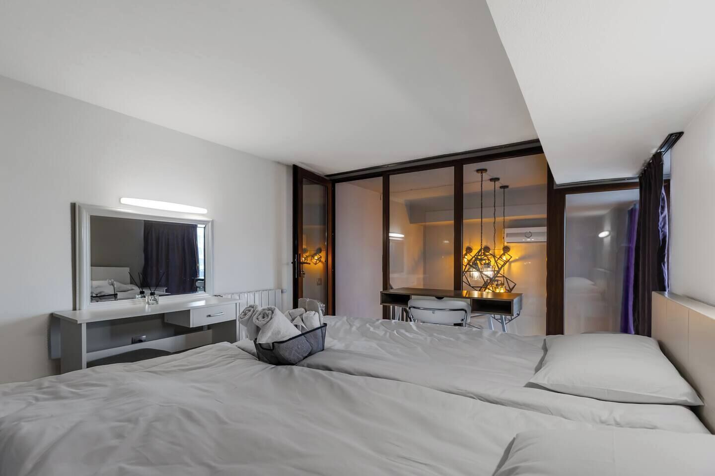 1 chambre, fer et planche à repasser, Wi-Fi, draps fournis