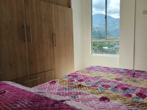 Free WiFi, bed sheets, wheelchair access