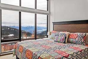 WiFi, bed sheets