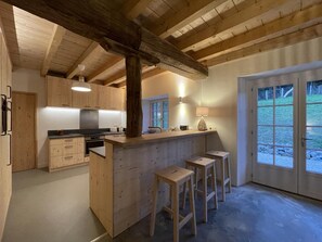 Fridge, microwave, dishwasher