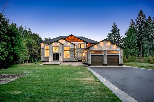 Custom-Built 4-Acre Luxury Estate Retreat