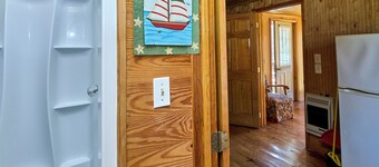 Charming 1-bedroom cabin in delightful Statts Mills with AC