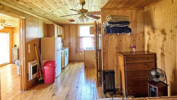 1 habitación, wifi y ropa de cama