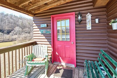 Charming 1-bedroom cabin in delightful Statts Mills with AC