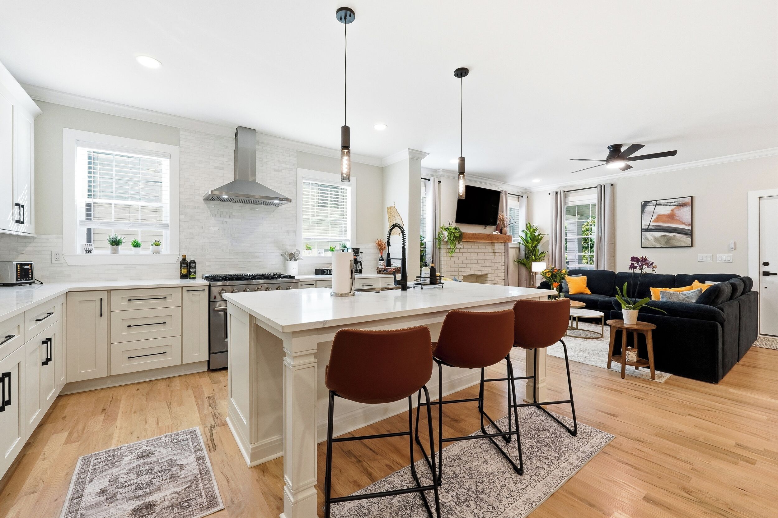 Mikrowelle, Ofen, Herdplatte, Geschirrspüler