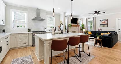 Bright & Airy Historic Home - Near DT/Midtown/Tech