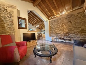 TV - TTIKI BORDA - SARE - Gîte (SARE)