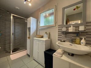 Shower - Mendi Mendiran - CAMBO-LES-BAINS (CAMBO-LES-BAINS)
