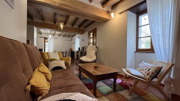 Télévision, cheminée