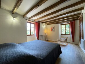 3 chambres, accès à Internet