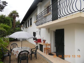 Outdoor dining - PIERRE BAITA - GUETHARY (GUETHARY)