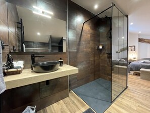 Shower - MENDIBURIA - IHOLDY - Gîte (IHOLDY)
