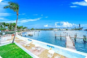 Terrace/patio - Condo With Heated Pool! Beach & Ocean Access! (Pompano Beach)