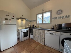 Fridge, microwave, dishwasher