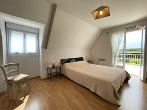 4 bedrooms, Internet - AU CASTEROT - CORBERE-ABERES (CORBERE-ABERES)