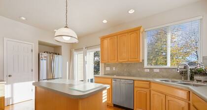 Charming 3-bedroom house in Lovely Loveland close to lots of fun