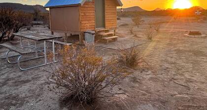 New Build 2 person Bear Cave Cabin
close to Big Bend NP & SP
