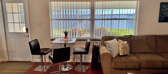 Amazing 4-bedroom house on Lake June with new dock