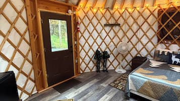 Classic Tent, 1 Queen Bed, Mountain View | Free WiFi