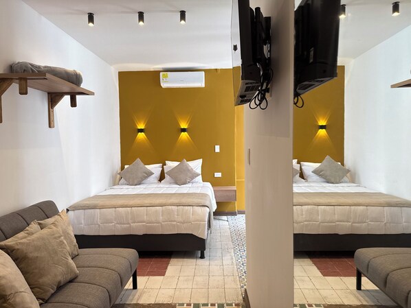 Standard Triple Room, Courtyard View | Desk, free WiFi - Hotel B&B Nativo Peñon (Cali)