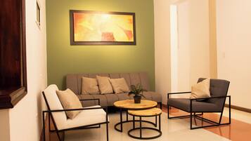 Habitación doble estándar | Área de sala de estar