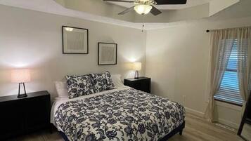 2 bedrooms, iron/ironing board, WiFi, bed sheets