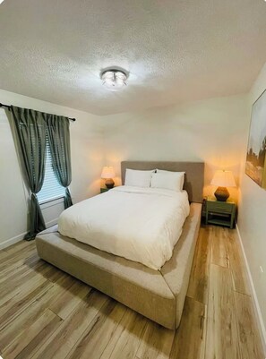 Iron/ironing board, WiFi, bed sheets