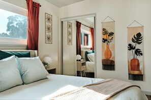 4 bedrooms, desk, iron/ironing board, travel cot - Family Oasis, Sleeps 8, Hot Tub,  Near the Beach,  EV Charger (La Mesa)