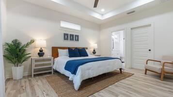 3 bedrooms, iron/ironing board, WiFi, bed sheets