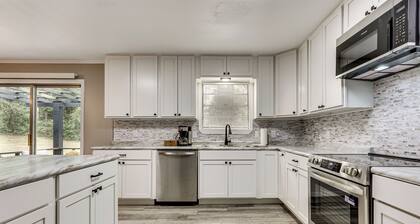 Great for Families! Remodeled Jackson Home