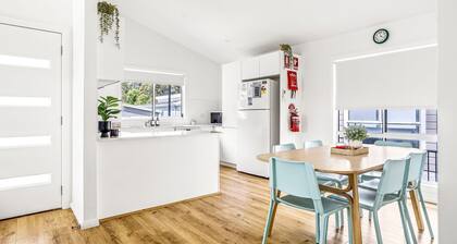 Stay and Float in Basin Bliss