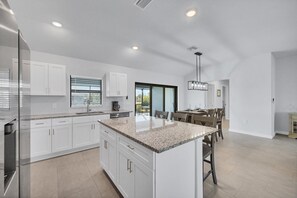 Fridge, microwave, oven, stovetop - Punta Gorda 4-Bedroom Private Pool Home on Canal (Punta Gorda)