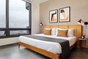Iron/ironing board, travel cot, WiFi, bed sheets - 37th-Floor Studio with Skyline & Reforma Views (Mexico City)
