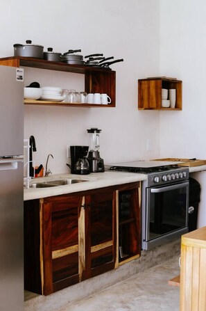 Fridge, oven, stovetop, coffee/tea maker - Sunny 2 BR Penthouse w/ Priv. Jacuzzi & Balcony (La Barra)