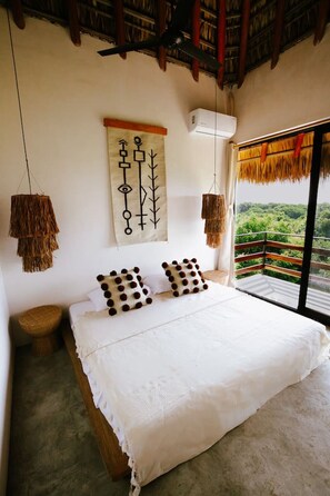 2 bedrooms, desk, WiFi, bed sheets - Sunny 2 BR Penthouse w/ Priv. Jacuzzi & Balcony (La Barra)