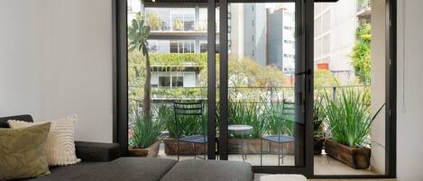 Fernseher, Stereoanlage