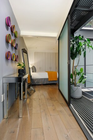 2 slaapkamers, een strijkplank/strijkijzer, wifi, beddengoed