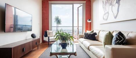 Fernseher, Stereoanlage