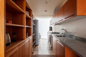 Kühlschrank, Ofen, Herdplatte, Geschirrspüler