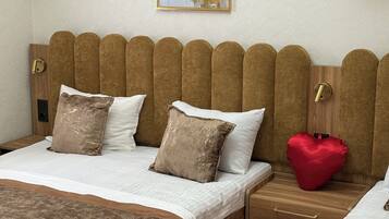 Een strijkplank/strijkijzer, gratis wifi