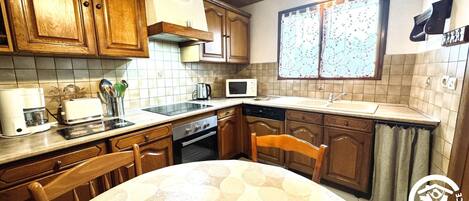 Réfrigérateur, micro-ondes, lave-vaisselle